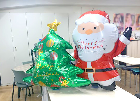 オフィスがクリスマス仕様に！?